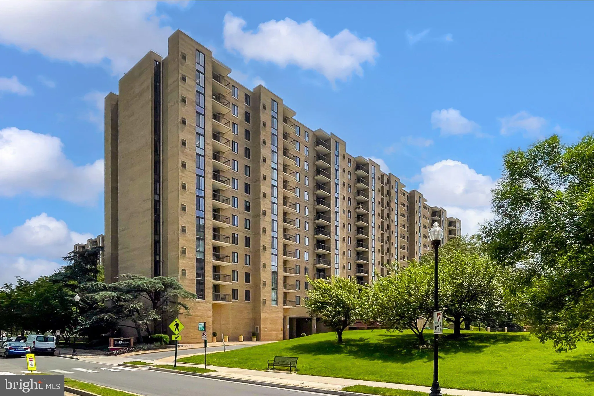 4500 FOUR MILE RUN DRIVE, Arlington, VA 22204