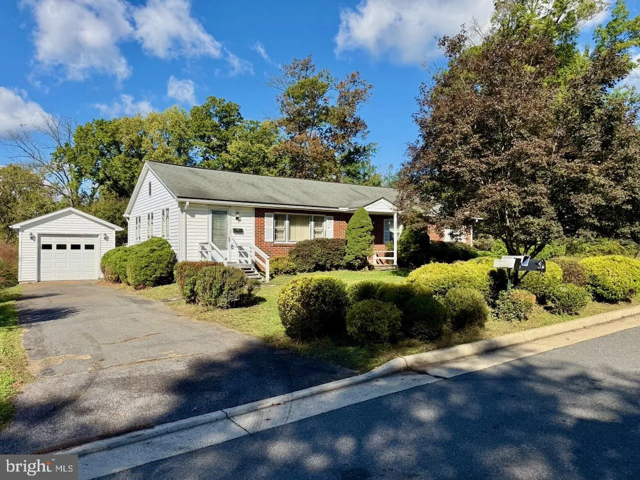 211 33 STREET, Purcellville, VA 20132