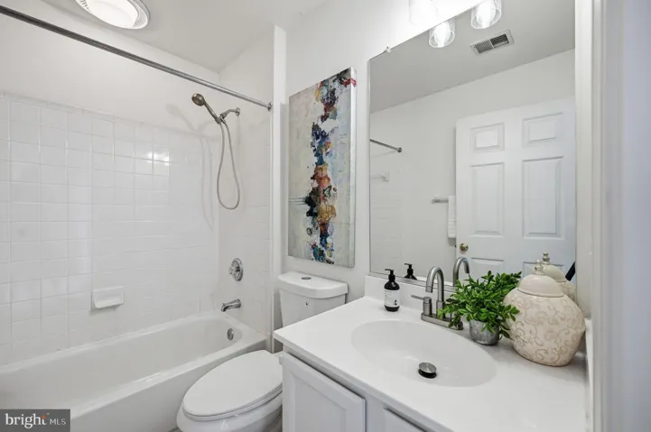 20966 Martingale Sq Sterling, Sterling, Virginia 20165