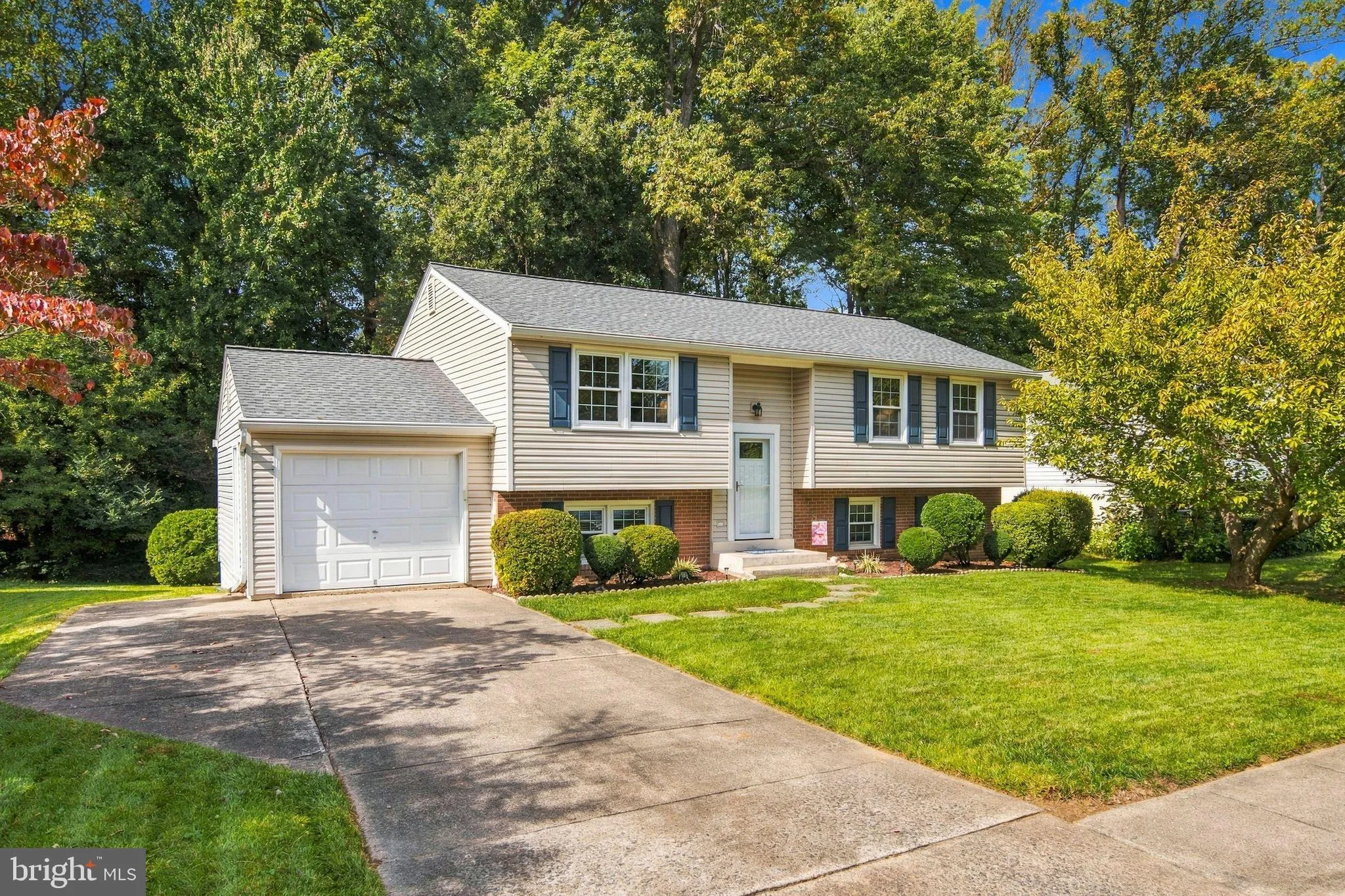 5038 KENERSON DRIVE, Fairfax, VA 22032