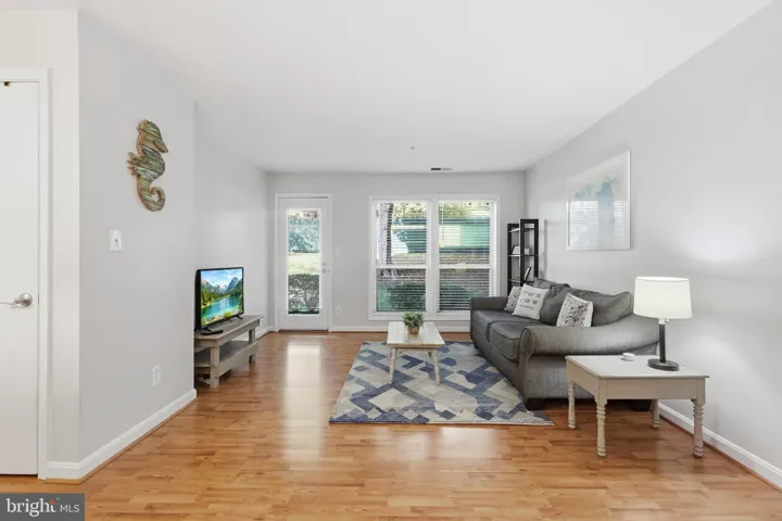 3178 Summit Square Dr, Oakton, Virginia 22124