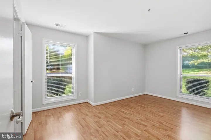3178 Summit Square Dr, Oakton, Virginia 22124