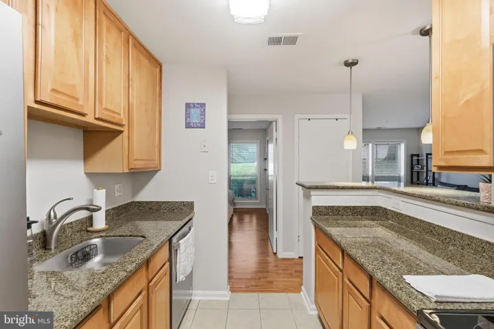 3178 Summit Square Dr, Oakton, Virginia 22124