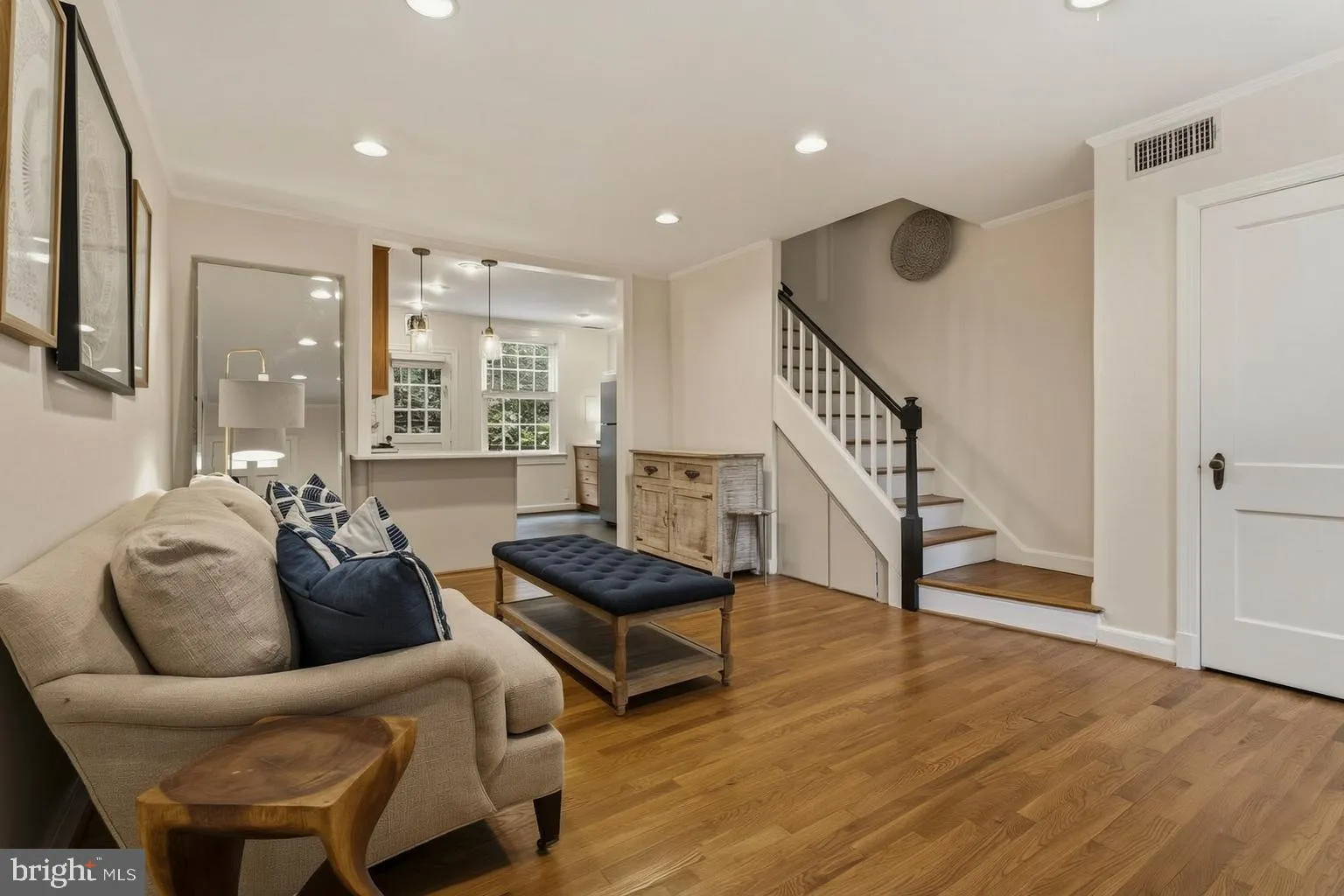 1201 BARTON STREET, Arlington, VA 22204