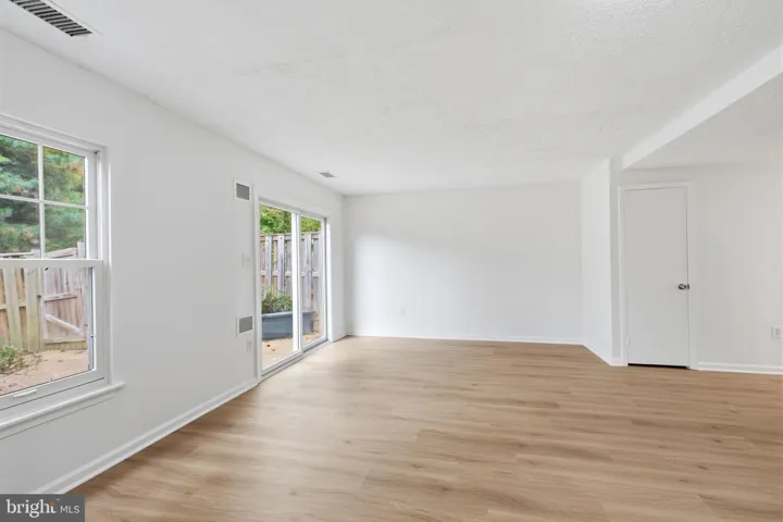 7918 Brunswick Forest Pass, Annandale, Virginia 22003