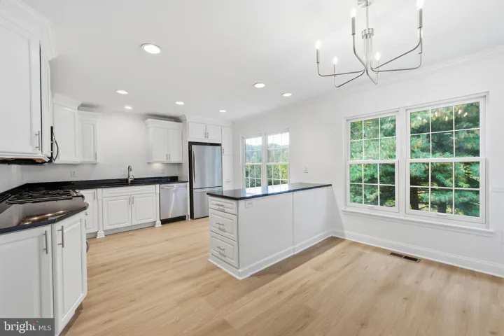 7918 Brunswick Forest Pass, Annandale, Virginia 22003