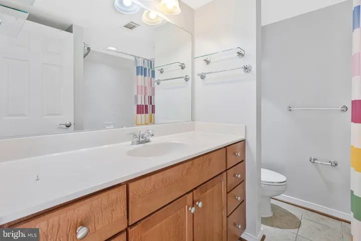 4061 S Four Mile Run Dr, Arlington, Virginia 22204