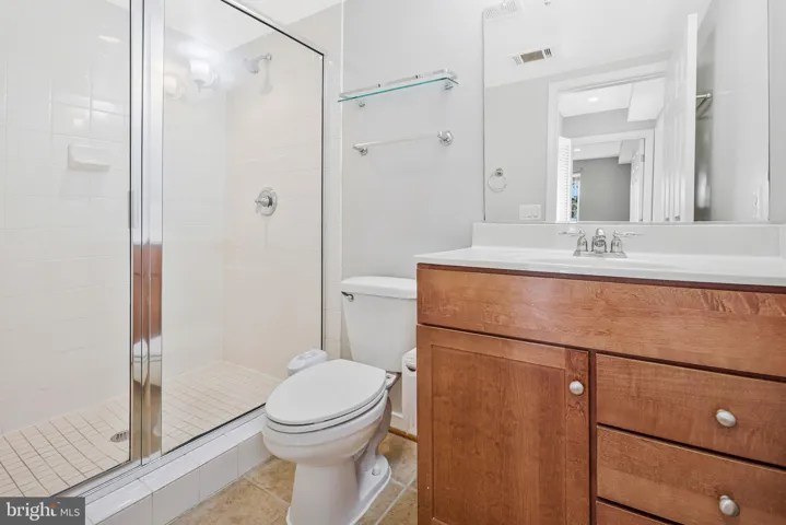 4061 S Four Mile Run Dr, Arlington, Virginia 22204