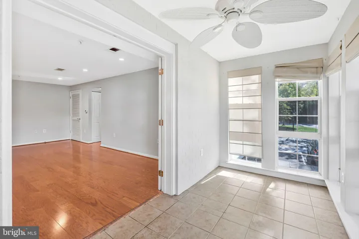 4061 S Four Mile Run Dr, Arlington, Virginia 22204