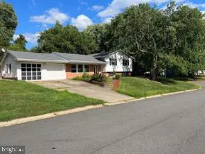 902 POPLAR ROAD, Sterling, VA 20164