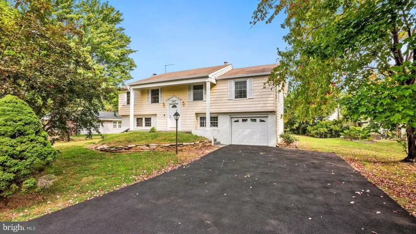 12802 Melvue Ct, Fairfax, Virginia 22033