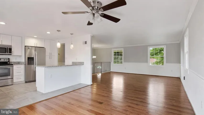 12802 Melvue Ct, Fairfax, Virginia 22033