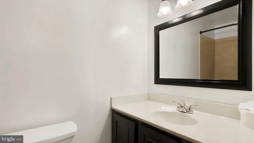 12802 Melvue Ct, Fairfax, Virginia 22033