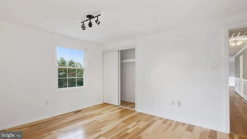 12802 Melvue Ct, Fairfax, Virginia 22033