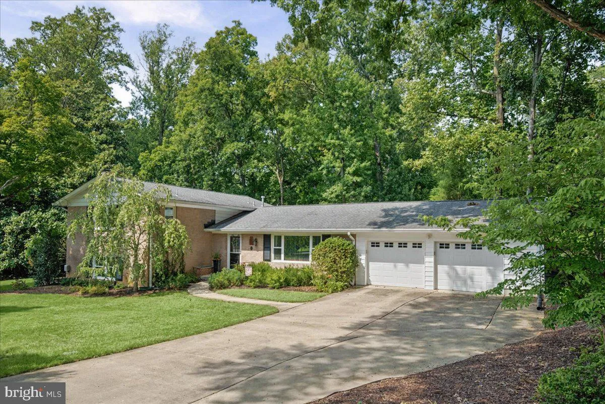 4000 MAVIS COURT, Alexandria, VA 22309