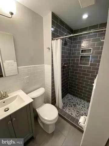 809 N Ashton St, Alexandria, Virginia 22312