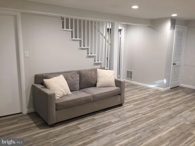 809 N Ashton St, Alexandria, Virginia 22312