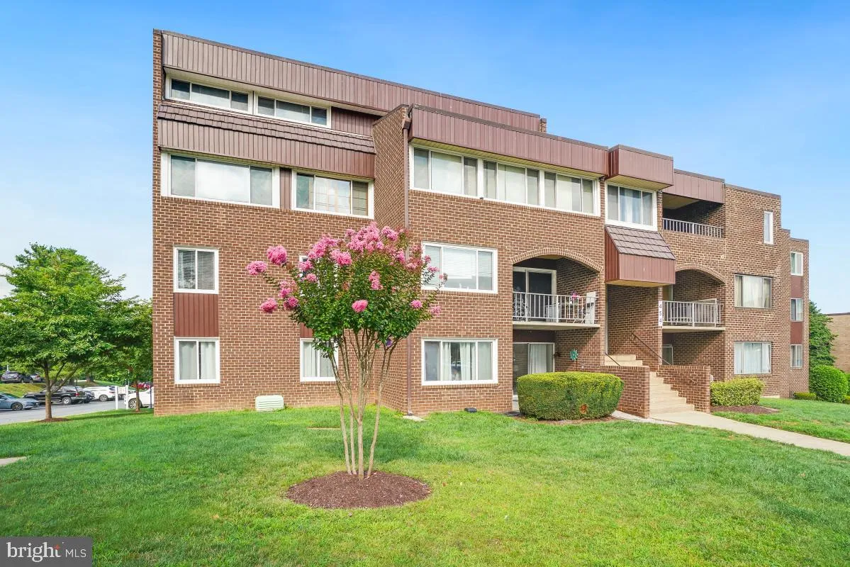 454 GIRARD STREET, Gaithersburg, MD 20877