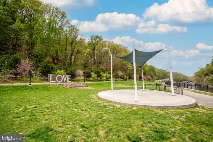 312 Overlook Dr, Occoquan, Virginia 22125
