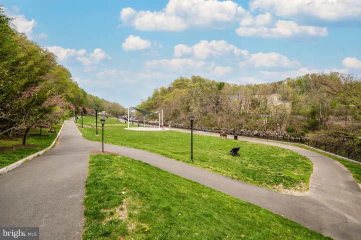 312 Overlook Dr, Occoquan, Virginia 22125