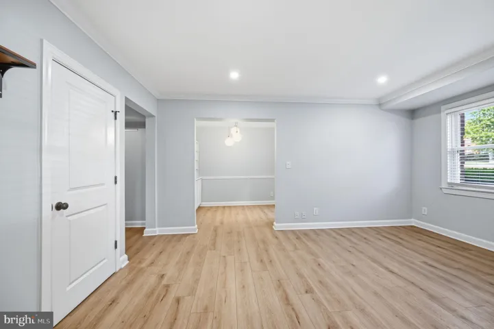 906 S Washington St, Alexandria, Virginia 22314