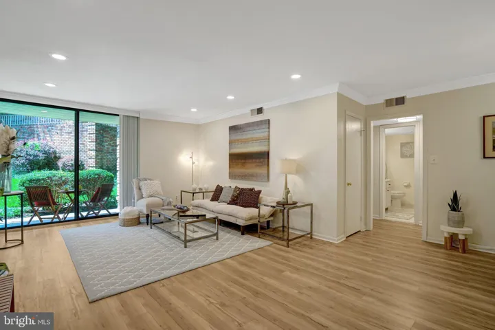 3109 Patrick Henry Dr, Falls Church, Virginia 22044