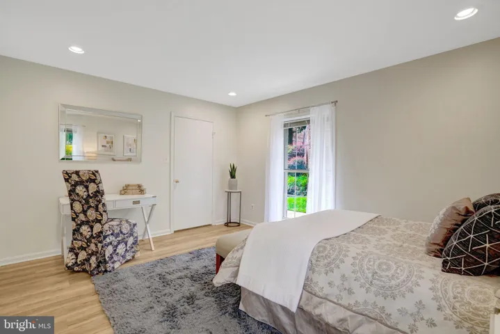 3109 Patrick Henry Dr, Falls Church, Virginia 22044