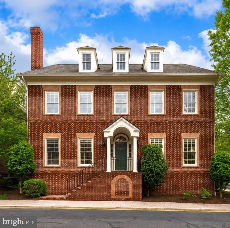 7217 FARM COURT, Mclean, VA 22101