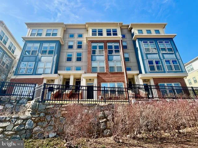 140 COPLEY CIRCLE, Gaithersburg, MD 20878