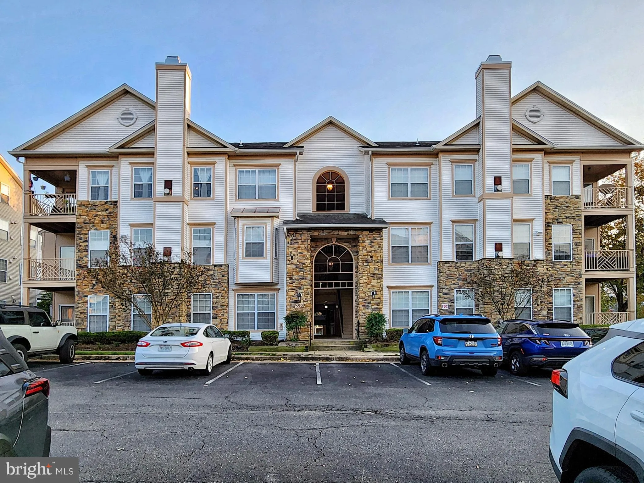 5909 FOUNDERS HILL DRIVE, Alexandria, VA 22310