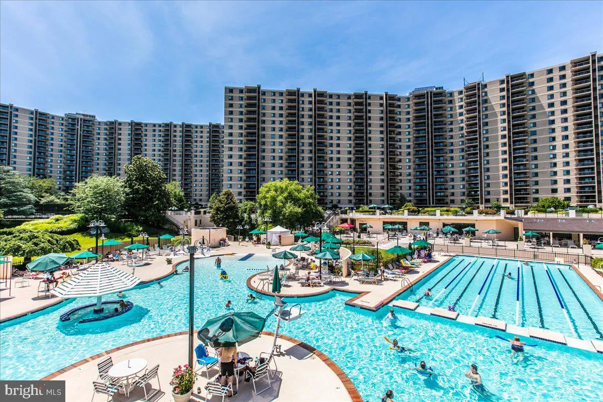 205 YOAKUM PARKWAY, Alexandria, VA 22304