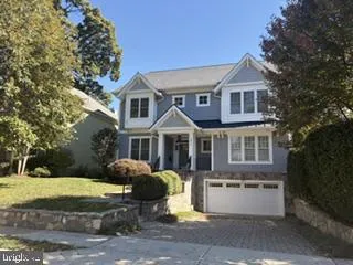 1517 EDISON STREET, Arlington, VA 22205
