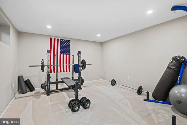 8869 Glenridge Ct, Vienna, Virginia 22182