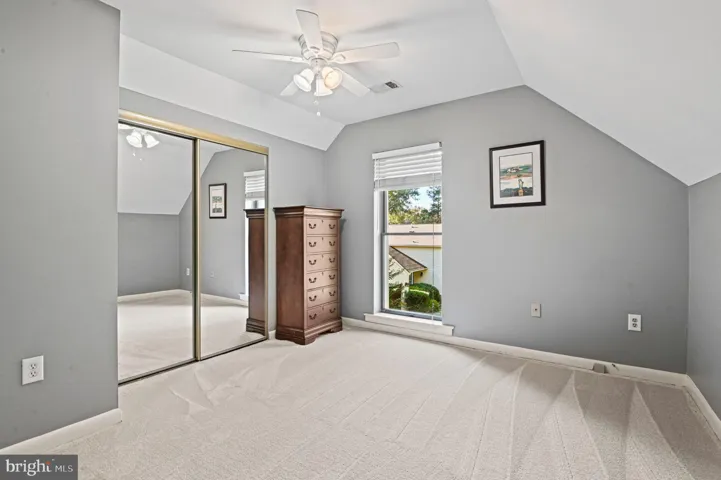 8869 Glenridge Ct, Vienna, Virginia 22182
