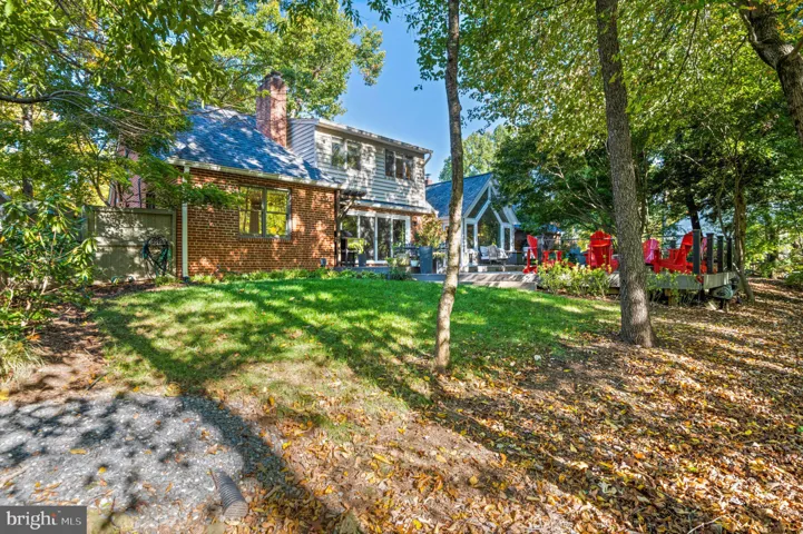 8869 Glenridge Ct, Vienna, Virginia 22182
