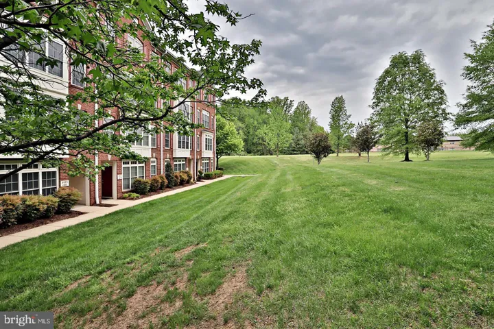 4633 Battenburg Ln #921, Fairfax, Virginia 22030