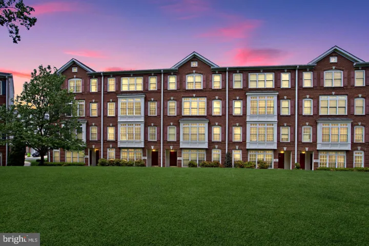 4633 Battenburg Ln #921, Fairfax, Virginia 22030