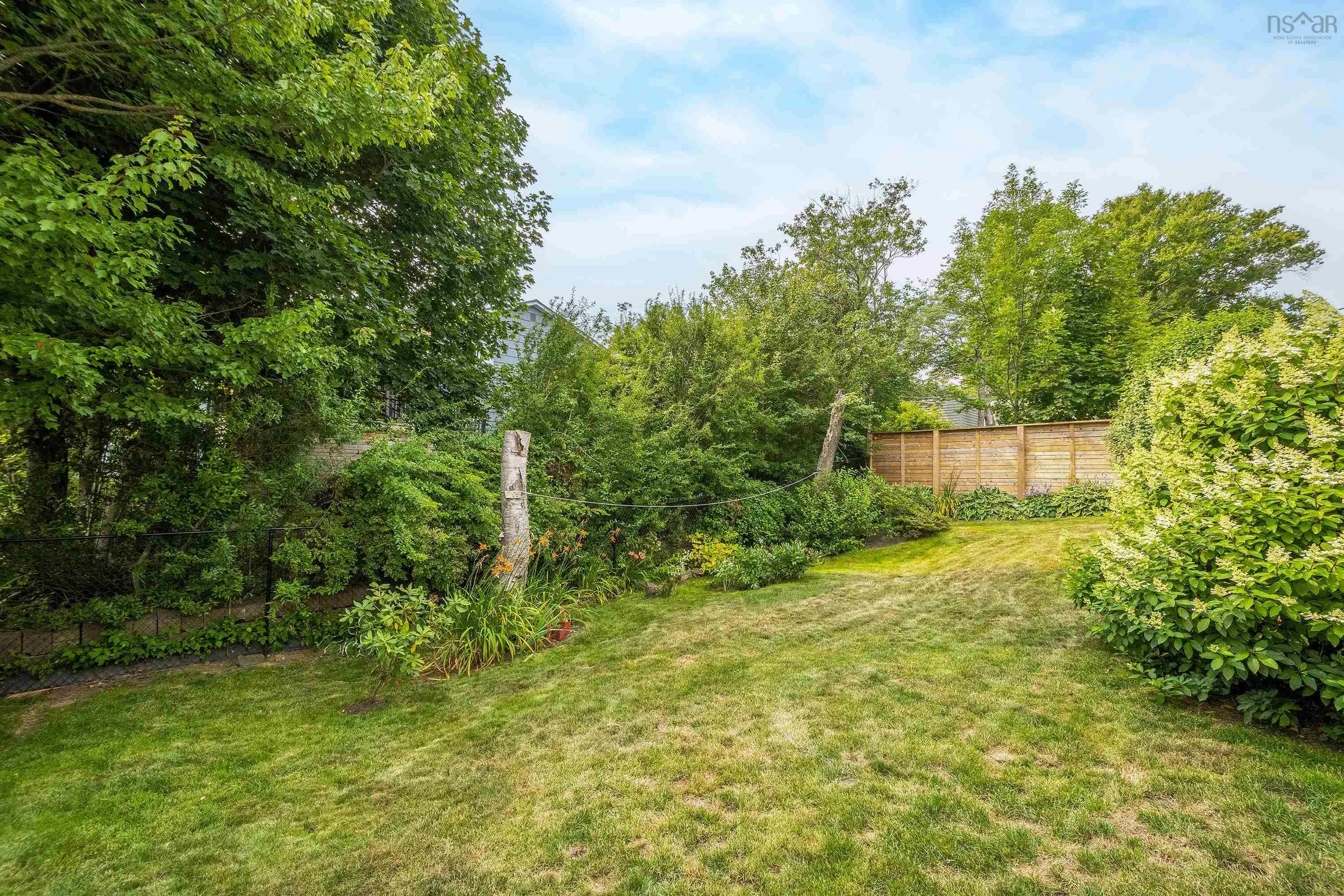 28 Piers Avenue, Halifax, NS B3N 1Z5, 4 Bedrooms Bedrooms, ,3 BathroomsBathrooms,Residential,For Sale,Piers,202519901