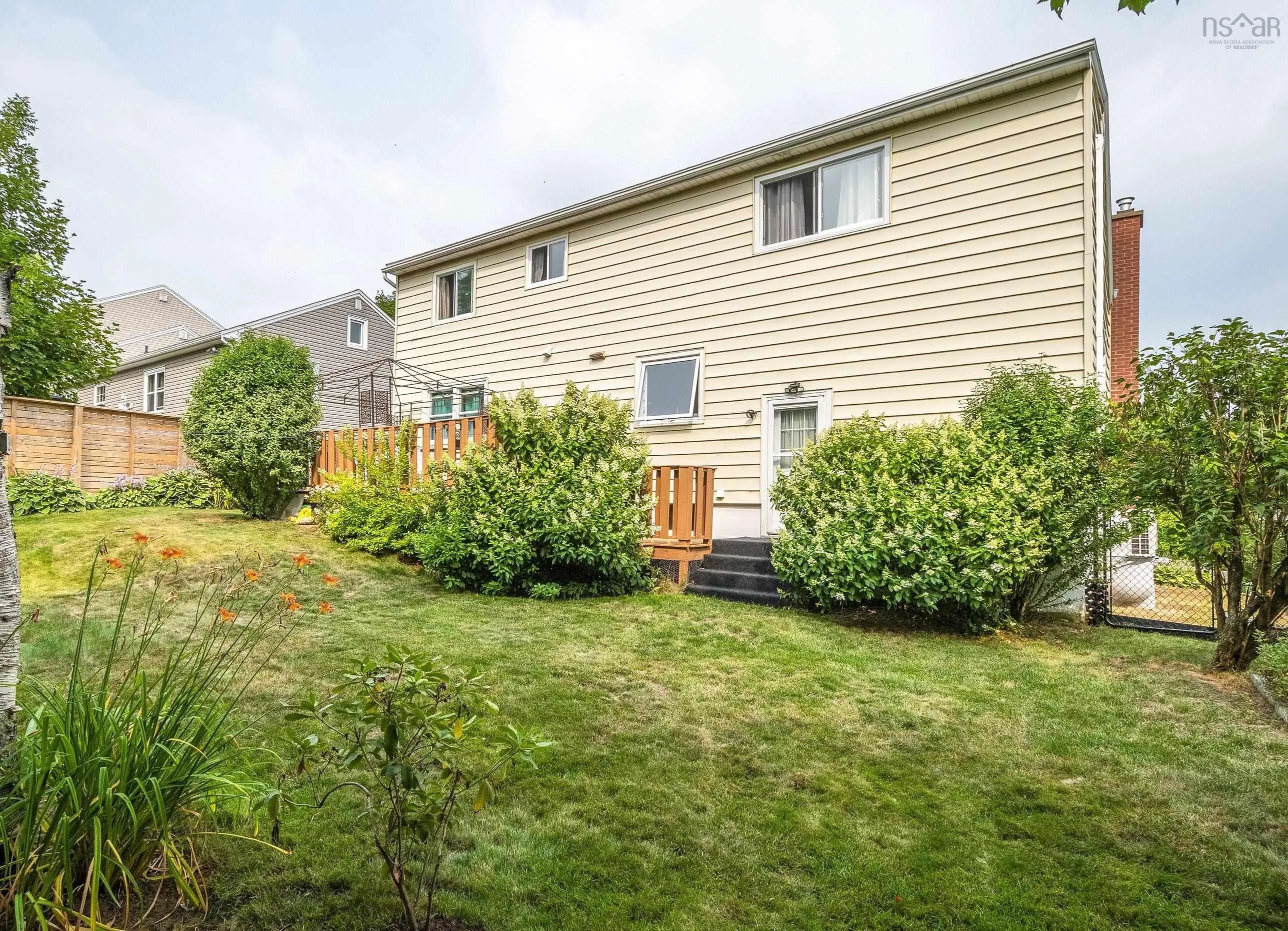 28 Piers Avenue, Halifax, NS B3N 1Z5, 4 Bedrooms Bedrooms, ,3 BathroomsBathrooms,Residential,For Sale,Piers,202519901