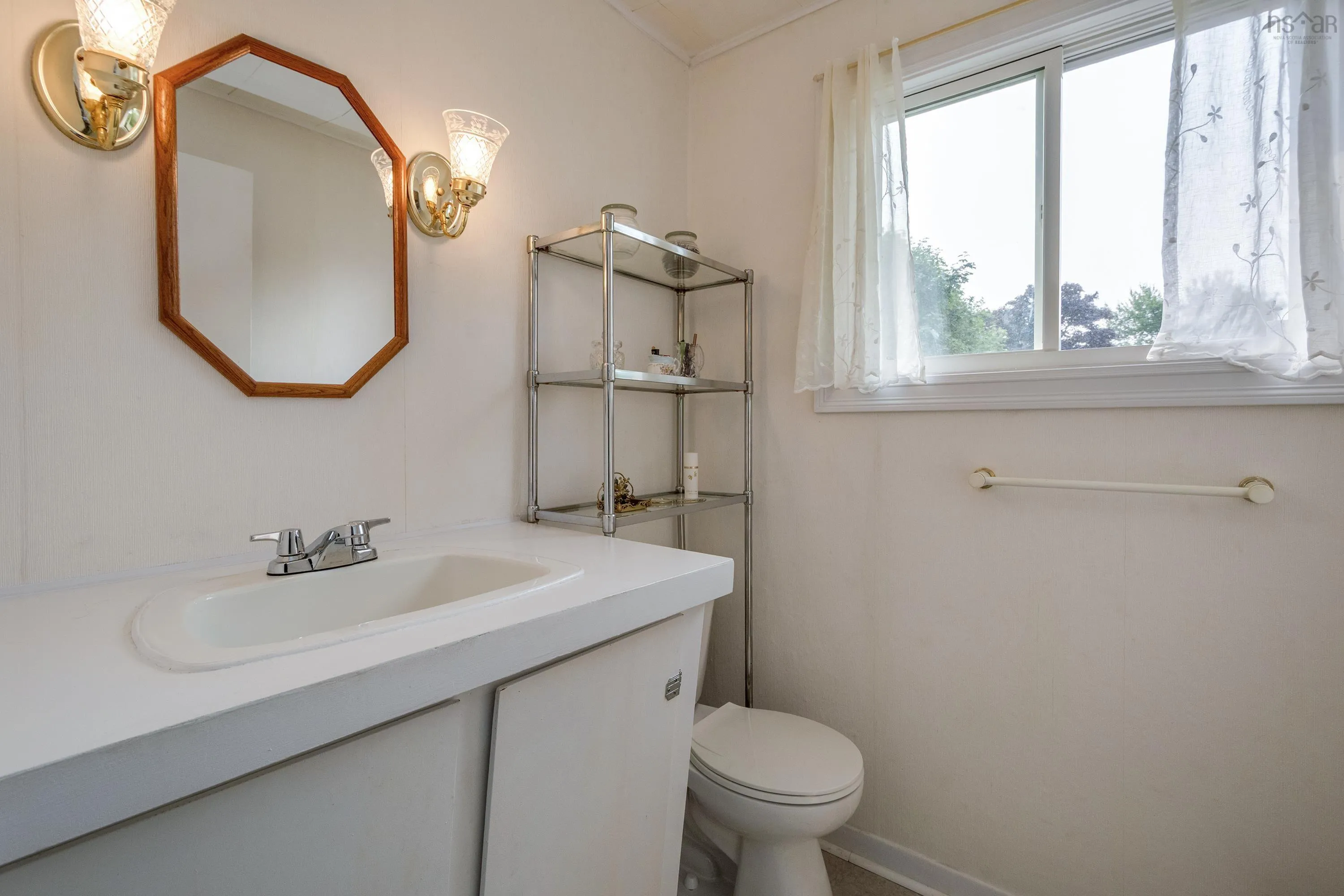 28 Piers Avenue, Halifax, NS B3N 1Z5, 4 Bedrooms Bedrooms, ,3 BathroomsBathrooms,Residential,For Sale,Piers,202519901
