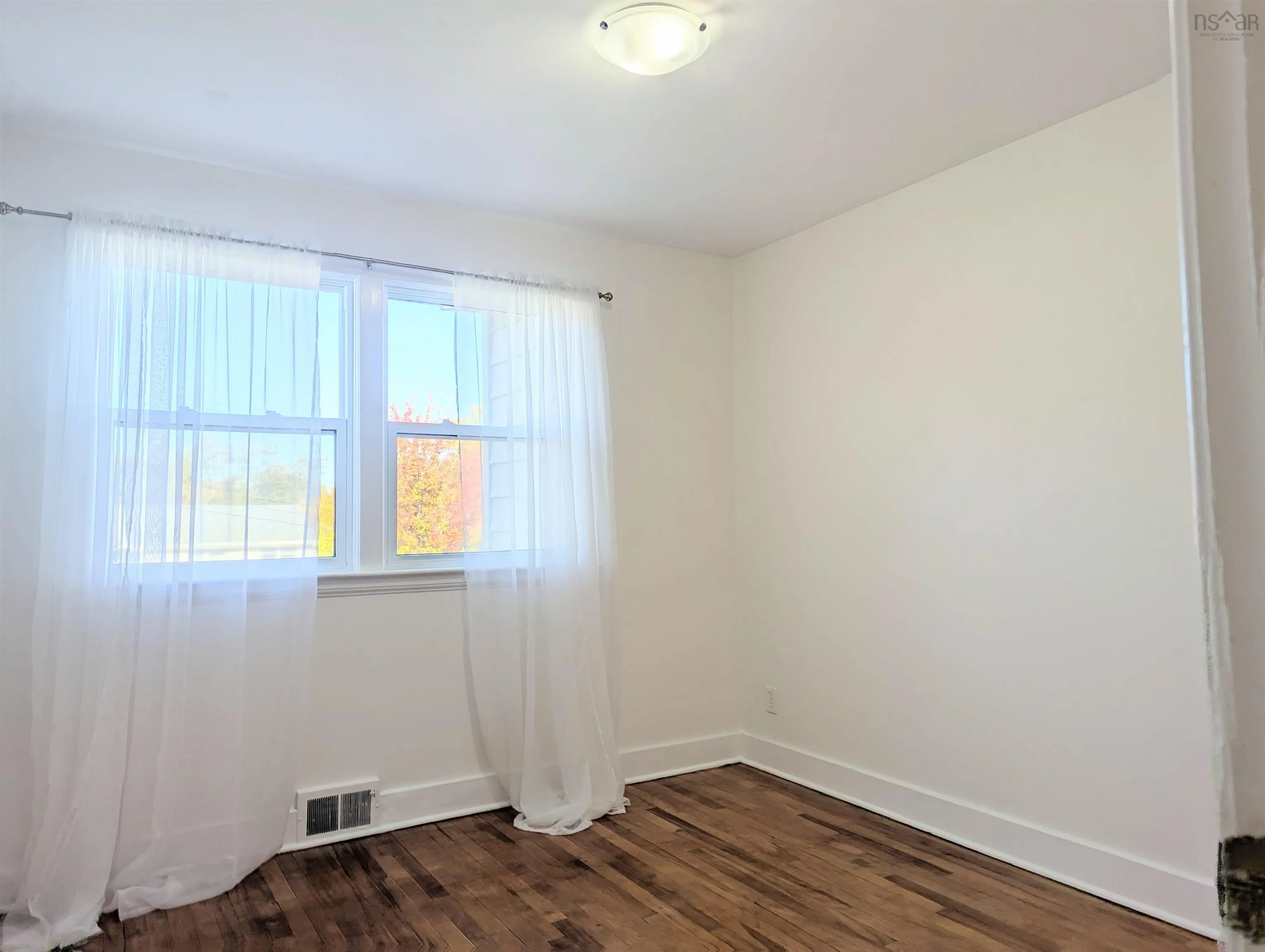 28 Piers Avenue, Halifax, NS B3N 1Z5, 4 Bedrooms Bedrooms, ,3 BathroomsBathrooms,Residential,For Sale,Piers,202519901