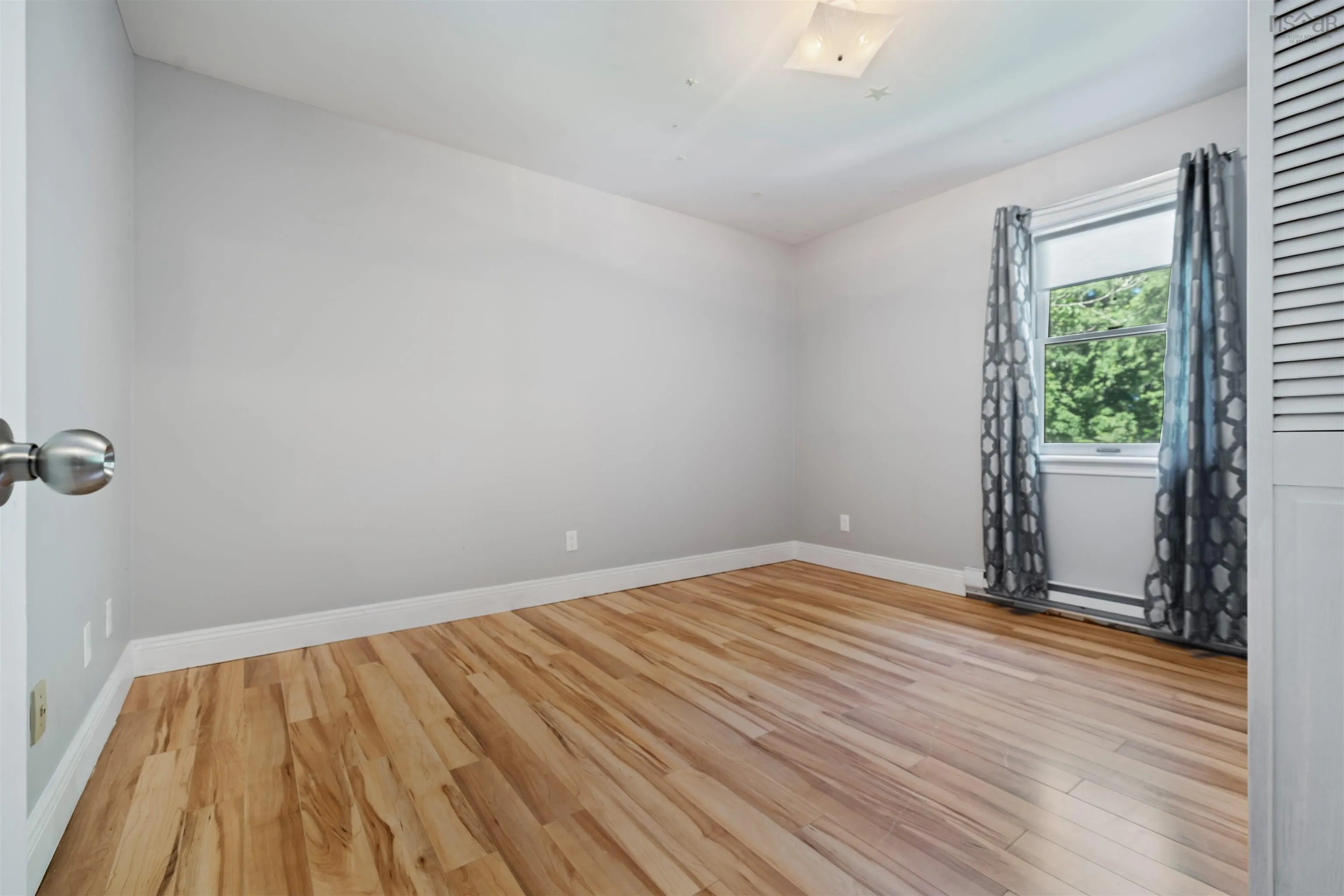 8 Regent Street, Amherst, NS B4H 4L2, 5 Bedrooms Bedrooms, ,3 BathroomsBathrooms,Residential,For Sale,Regent,202520047