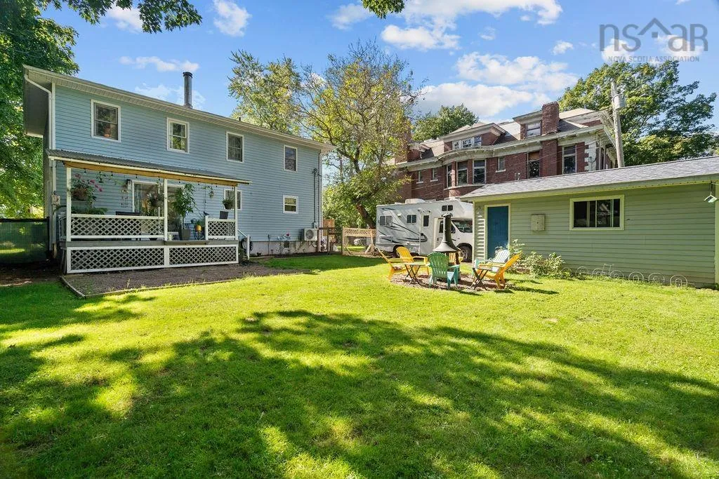 8 Regent Street, Amherst, NS B4H 4L2, 5 Bedrooms Bedrooms, ,3 BathroomsBathrooms,Residential,For Sale,Regent,202520047