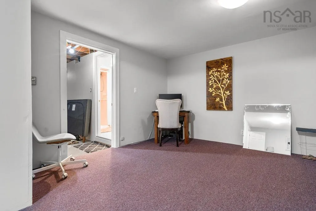 8 Regent Street, Amherst, NS B4H 4L2, 5 Bedrooms Bedrooms, ,3 BathroomsBathrooms,Residential,For Sale,Regent,202520047