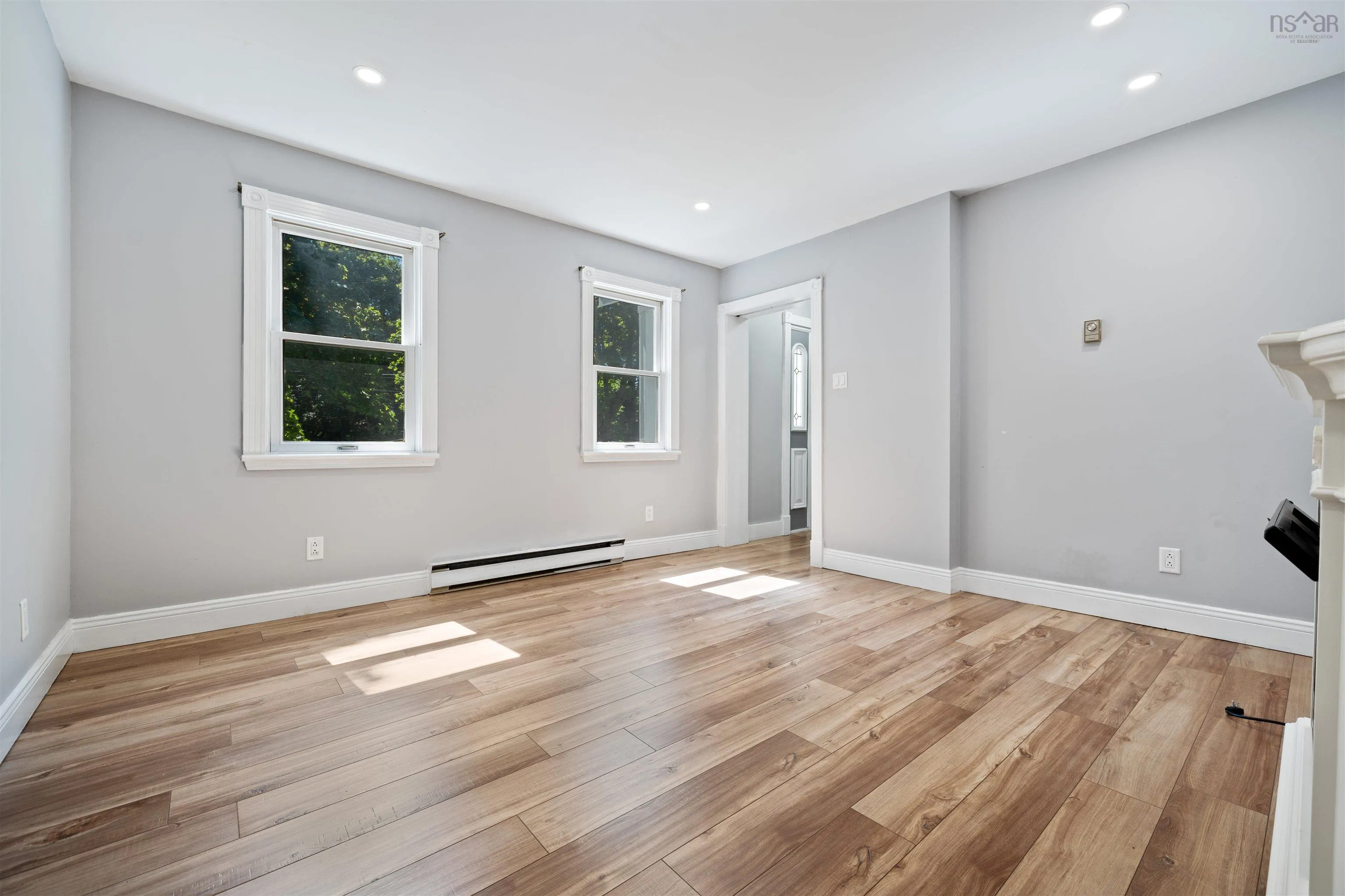 8 Regent Street, Amherst, NS B4H 4L2, 5 Bedrooms Bedrooms, ,3 BathroomsBathrooms,Residential,For Sale,Regent,202520047