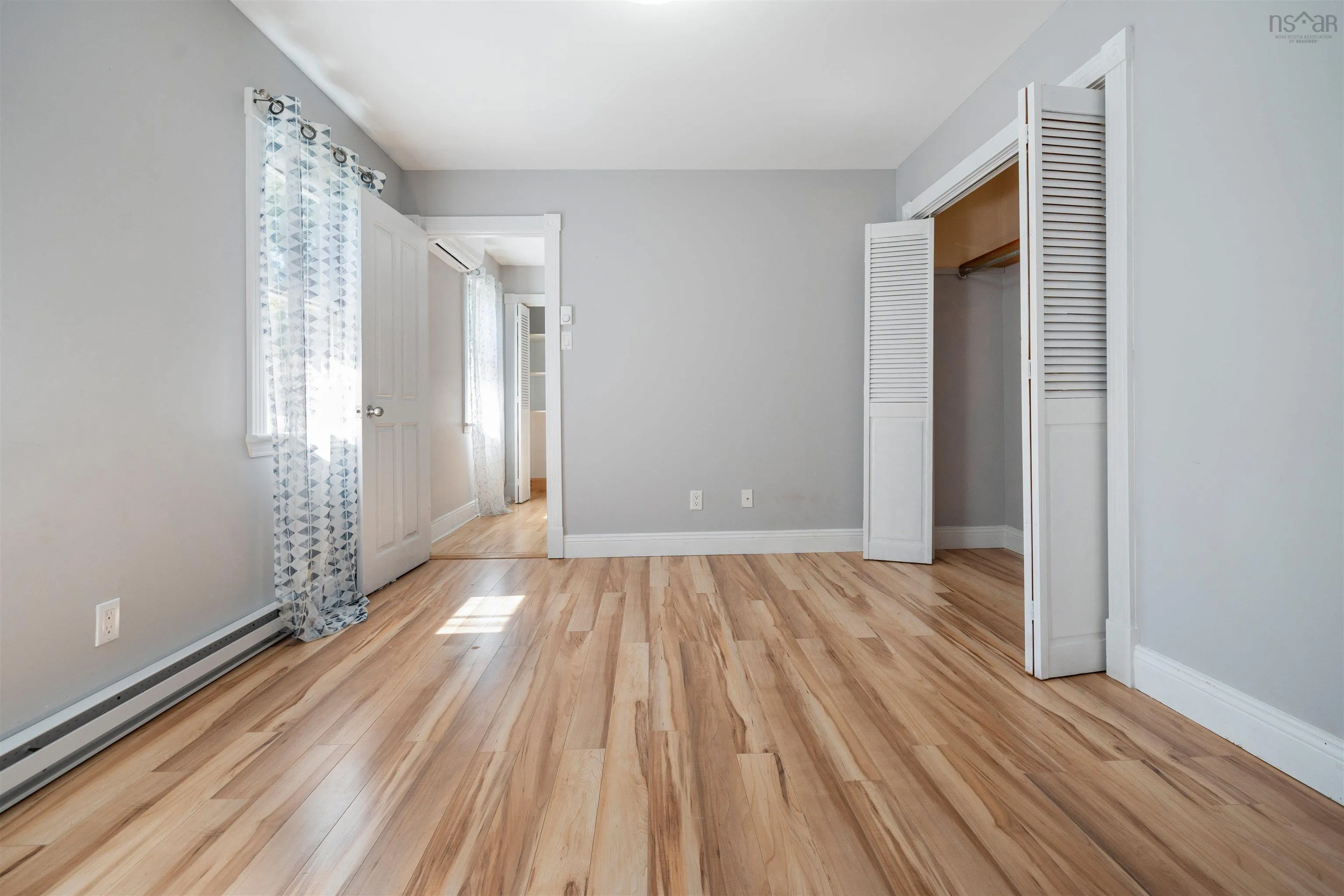 8 Regent Street, Amherst, NS B4H 4L2, 5 Bedrooms Bedrooms, ,3 BathroomsBathrooms,Residential,For Sale,Regent,202520047