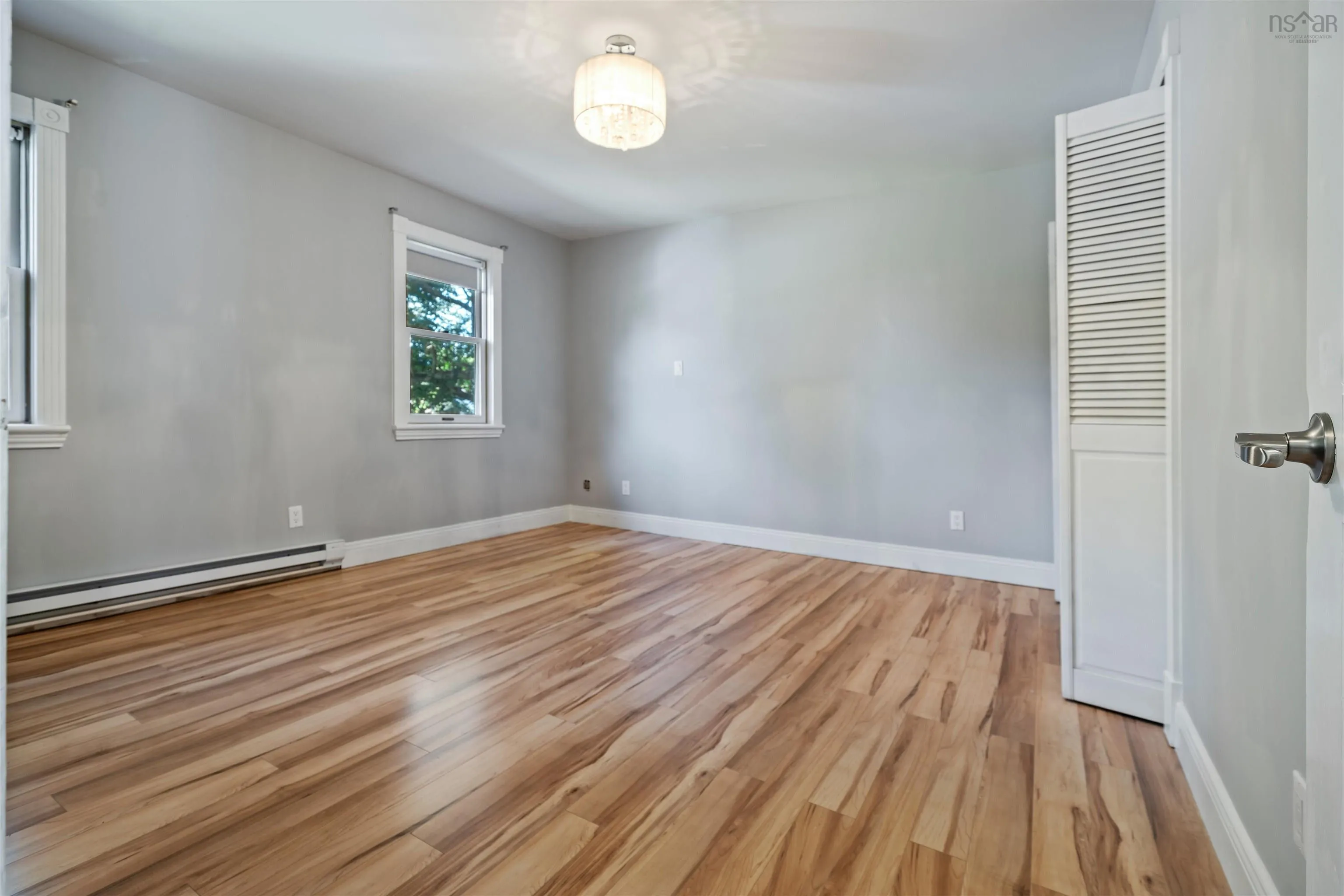 8 Regent Street, Amherst, NS B4H 4L2, 5 Bedrooms Bedrooms, ,3 BathroomsBathrooms,Residential,For Sale,Regent,202520047