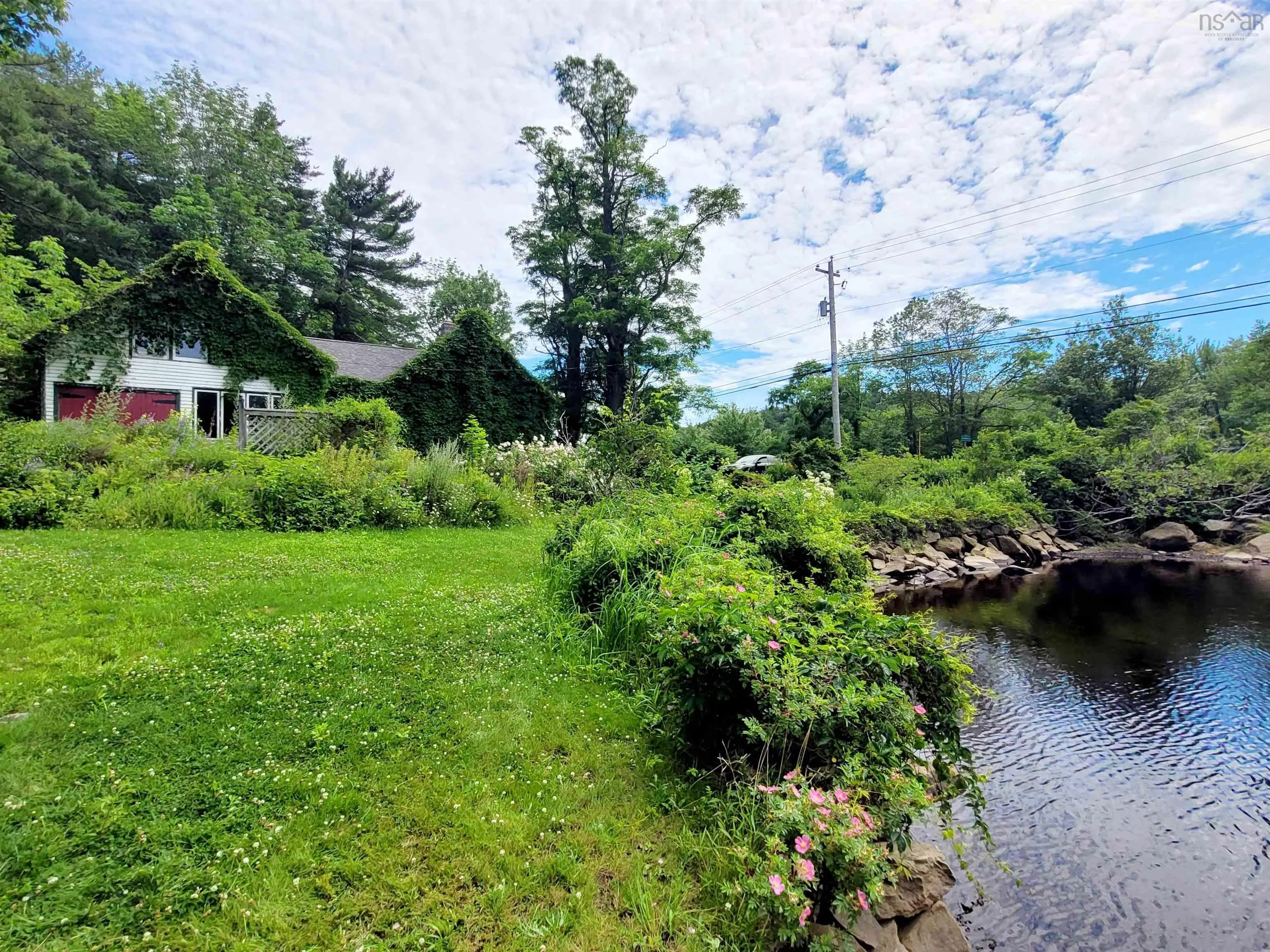 221 Highway 8, Milton, NS B0T 1P0, 5 Bedrooms Bedrooms, ,1 BathroomBathrooms,Residential,For Sale,Highway 8,202518234