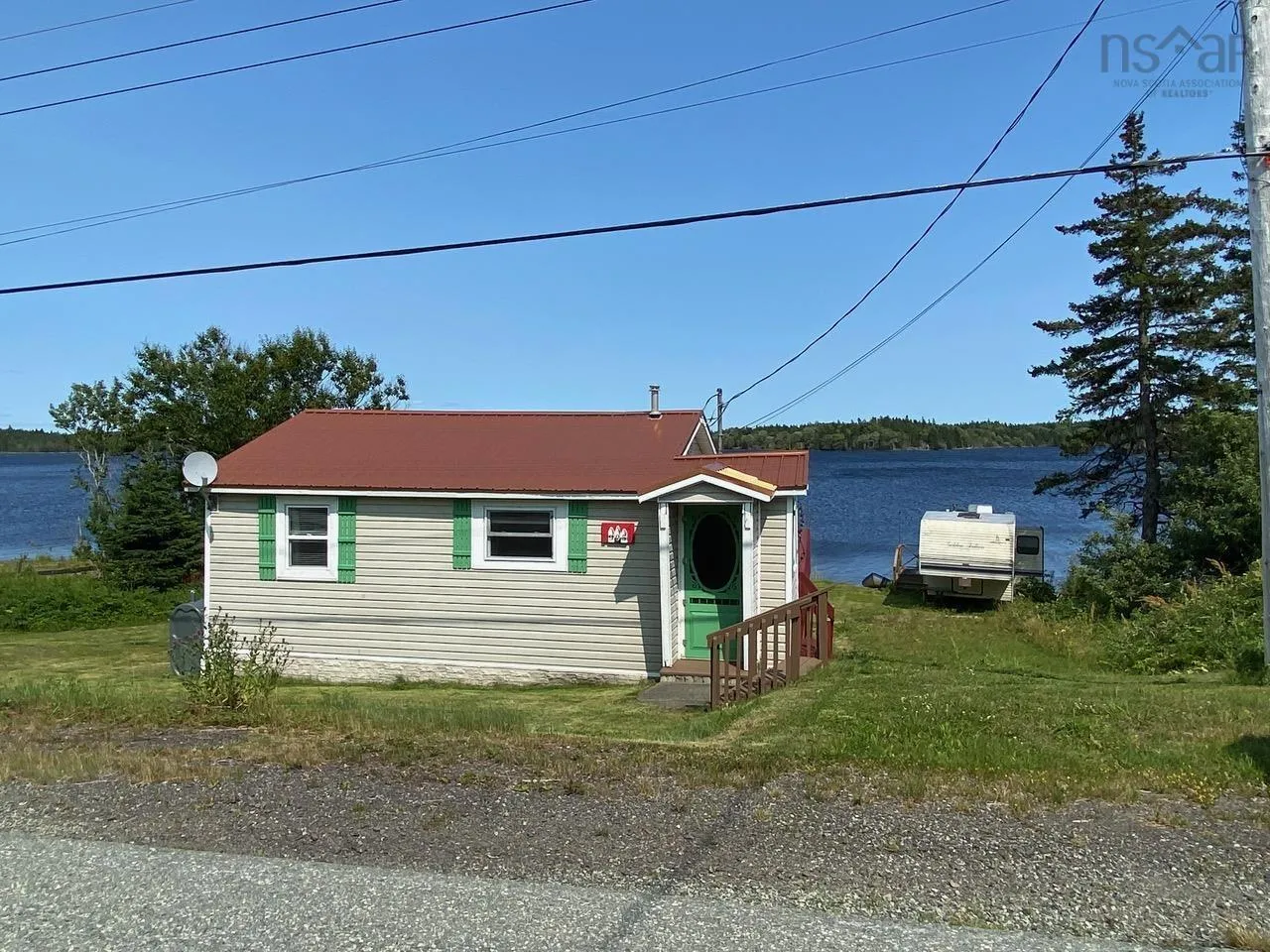 995 Fourchu Road, Cape Breton Ns, Forchu Ns B1k 2e1, 2 Bedrooms Bedrooms, ,1 BathroomBathrooms,Residential,For Sale,Fourchu Road, Cape Breton Ns,202507035