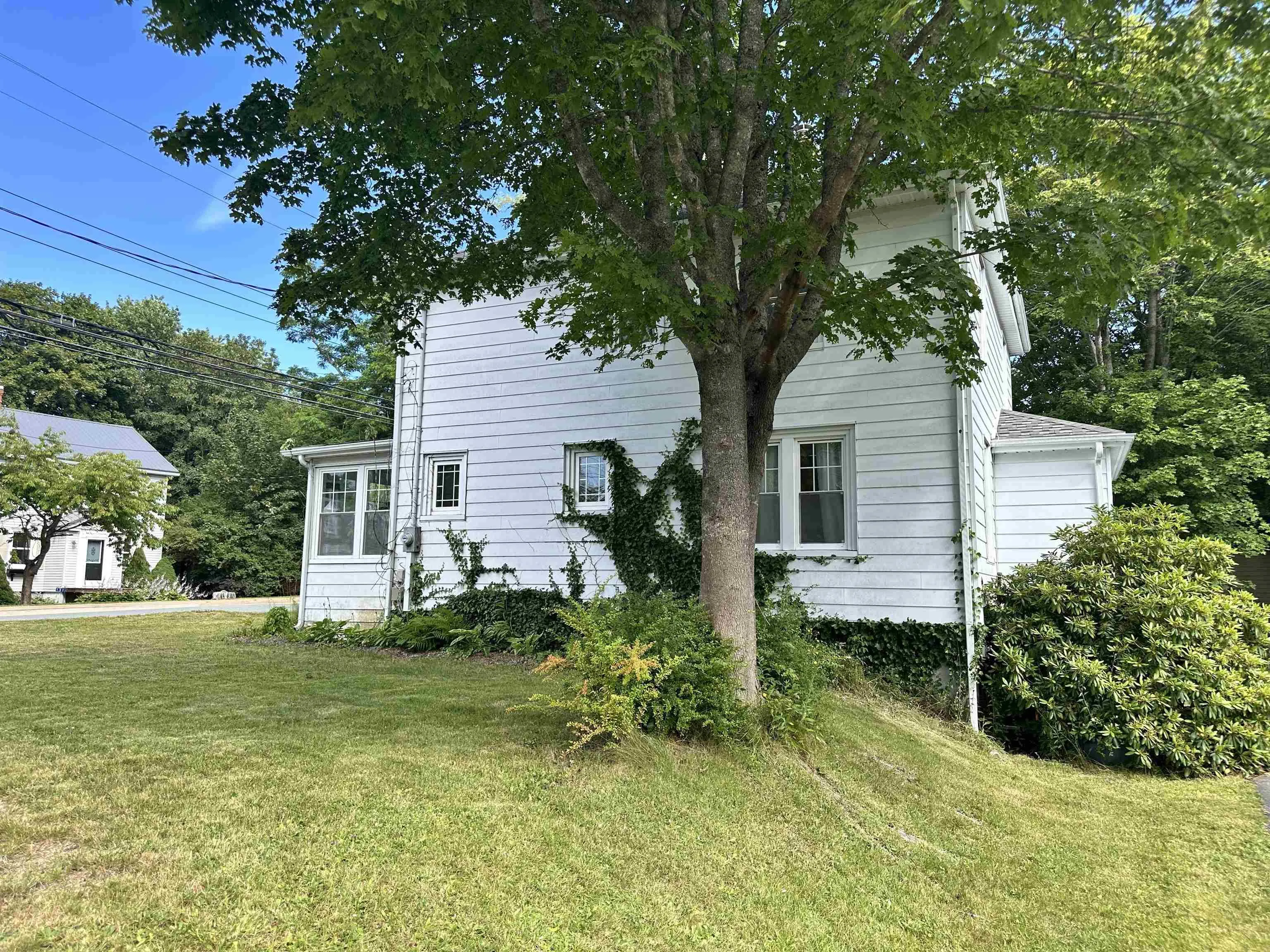 130 School Street, Liverpool, NS B0T 1K0, 4 Bedrooms Bedrooms, ,1 BathroomBathrooms,Residential,For Sale,School,202519094